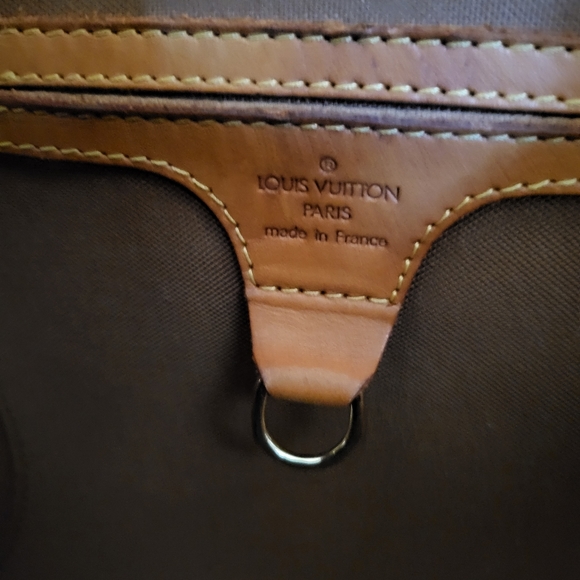 Louis Vuitton Monogram Elipse PM Handbag - Picture 14 of 16